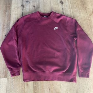 nike crew neck; maroon; large